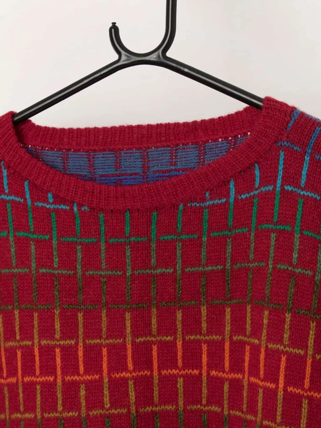 80s vintage wool geometric grid patterned jumper, red – Medium / Large