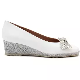 Bruno's  White Leather wedge shoe with bow