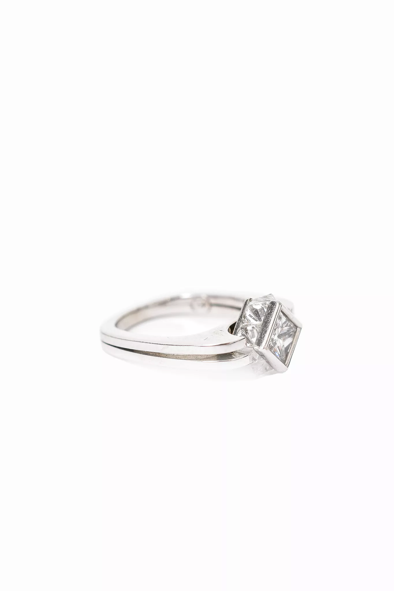 Montecristo Jewellers 19K White Gold Diamond Cross Ring sz 4.75