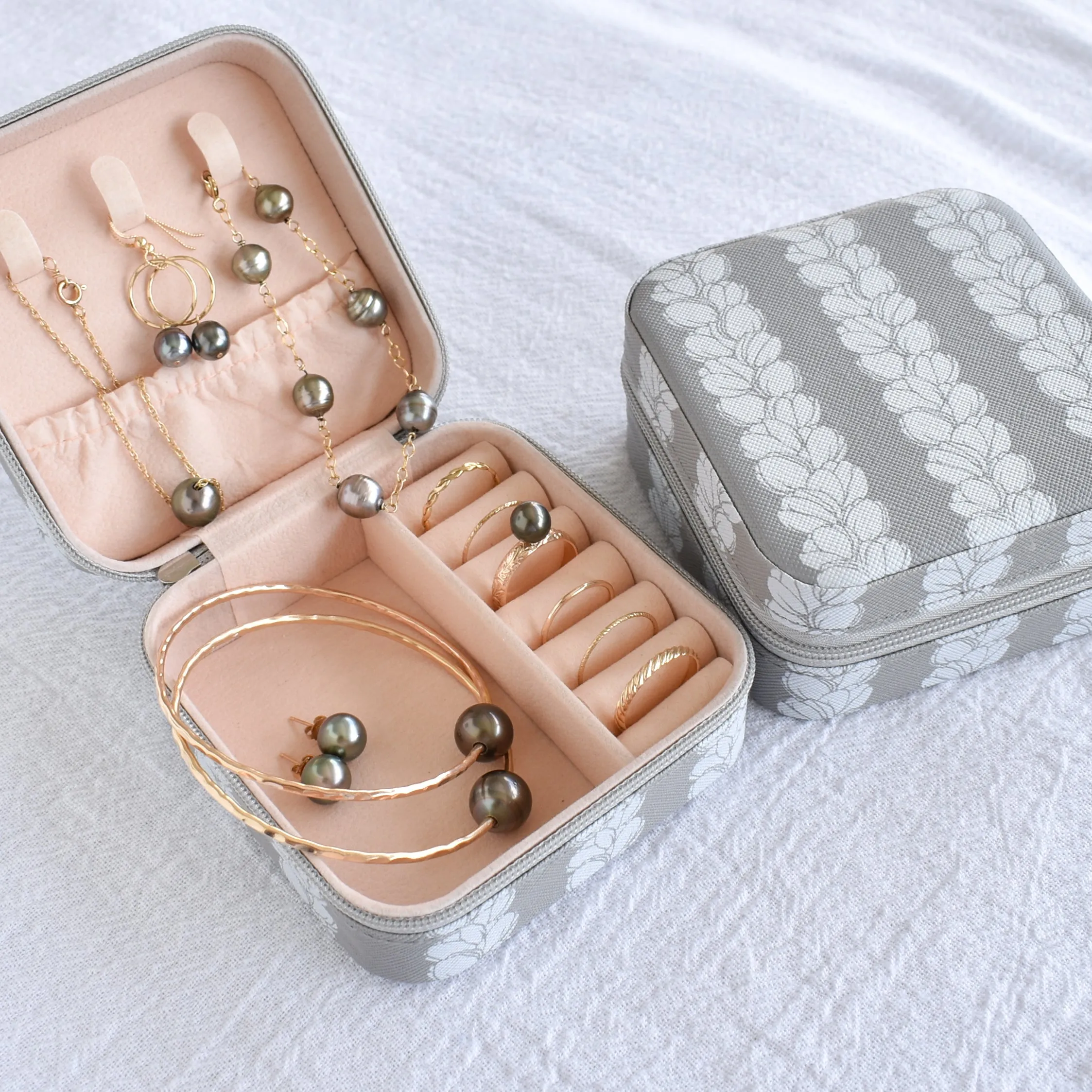 Pikake Jewelry Case