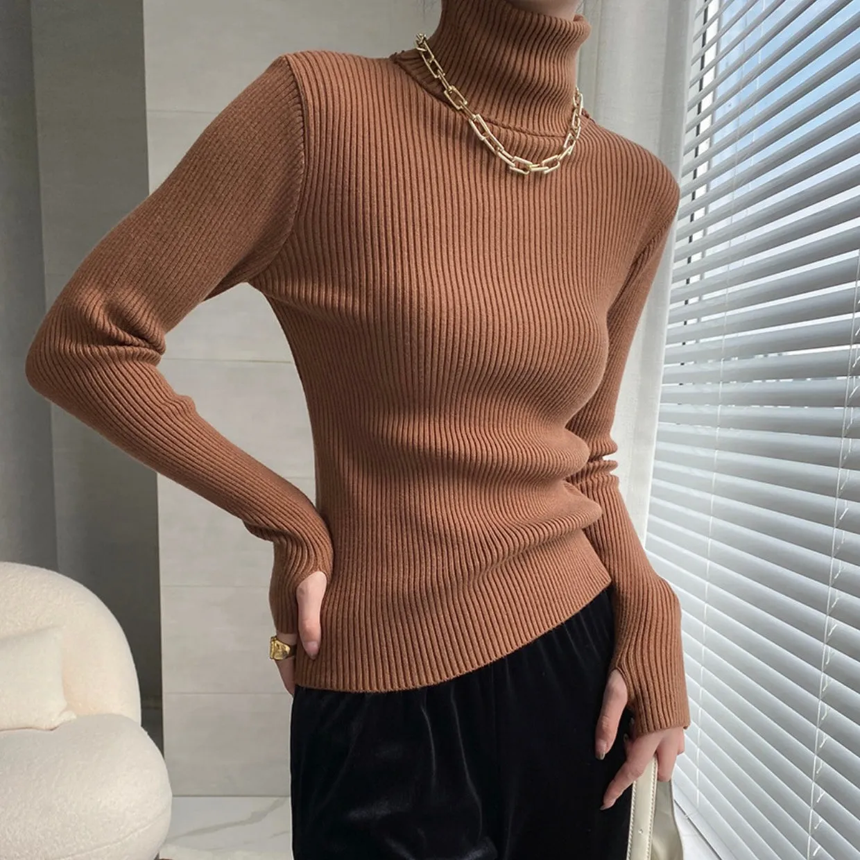 REDIT KNITTED TOP