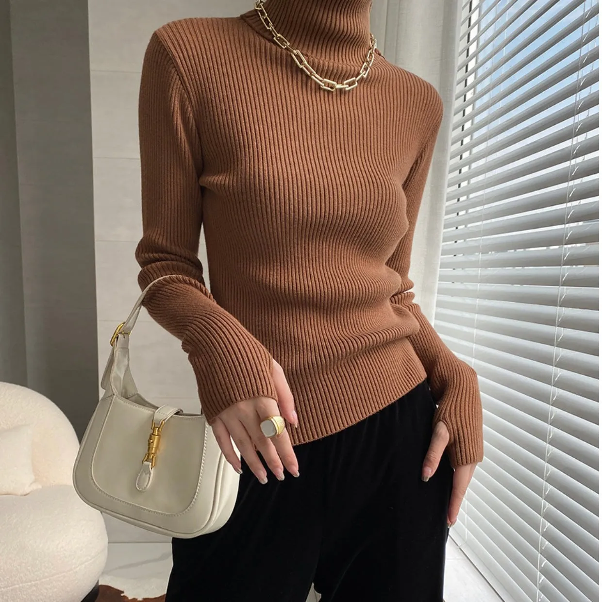 REDIT KNITTED TOP